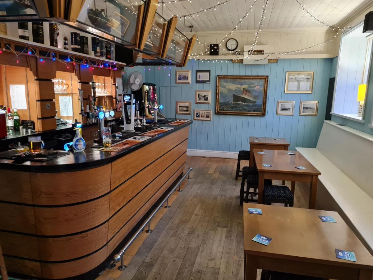 Hotel The Hope And Anchor Goodwick Zewnętrze zdjęcie