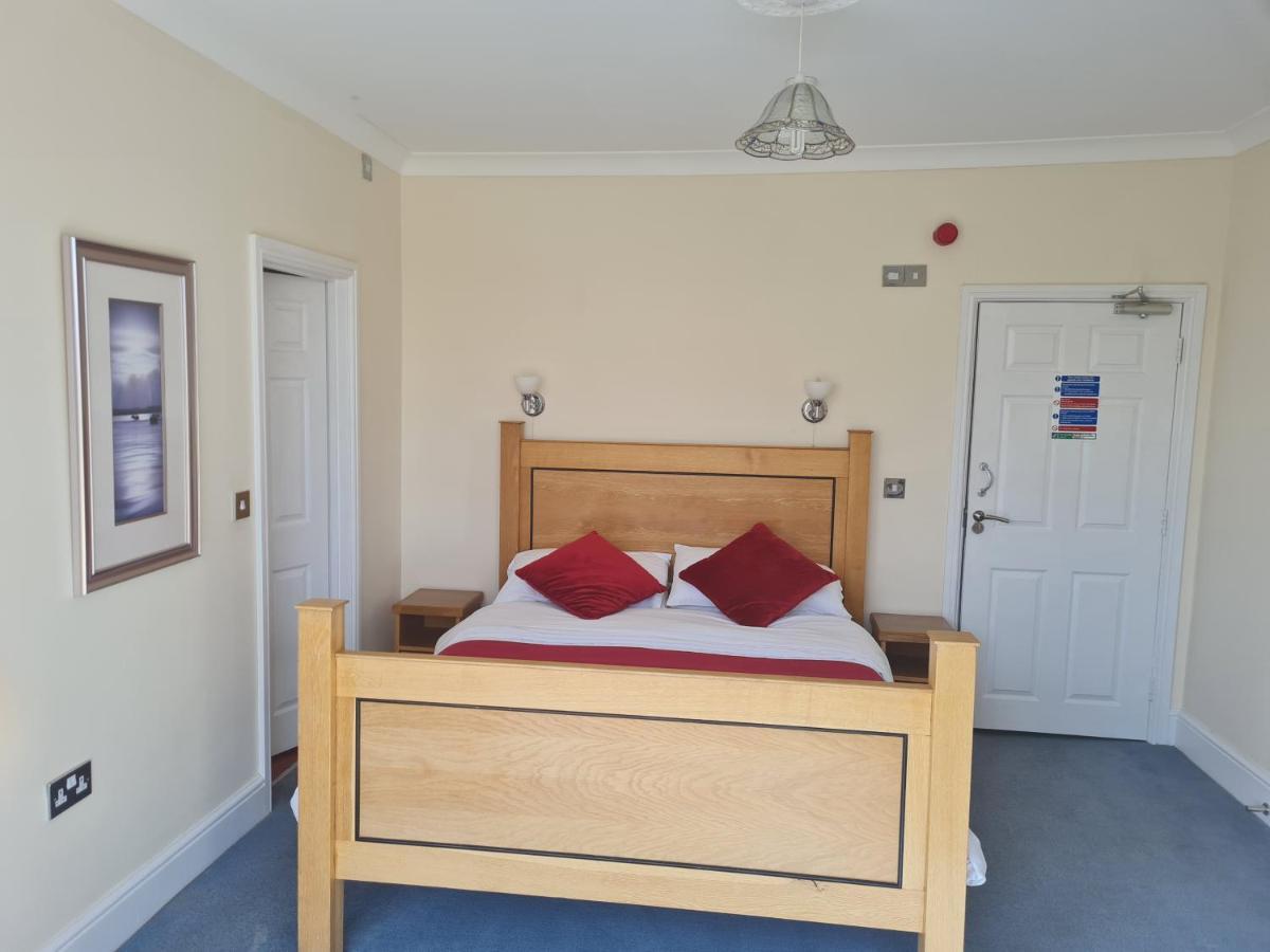 Hotel The Hope And Anchor Goodwick Zewnętrze zdjęcie